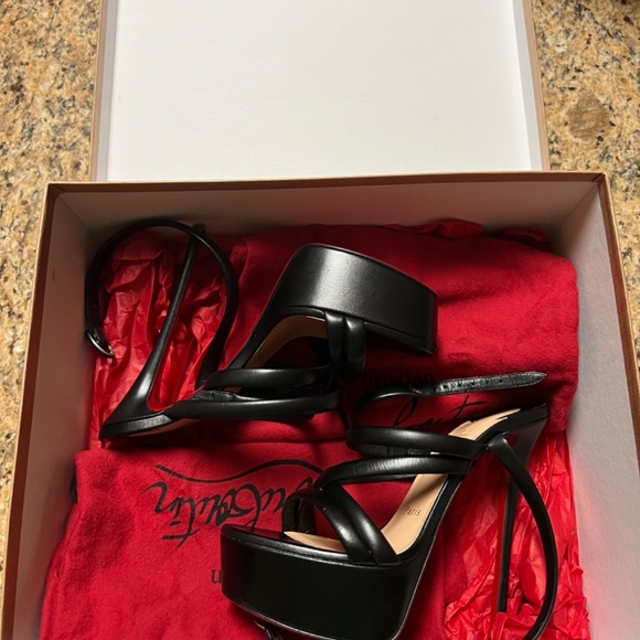 BRAND NEW Christian Louboutin size 37 Clessimo heels - Picture 2 of 6